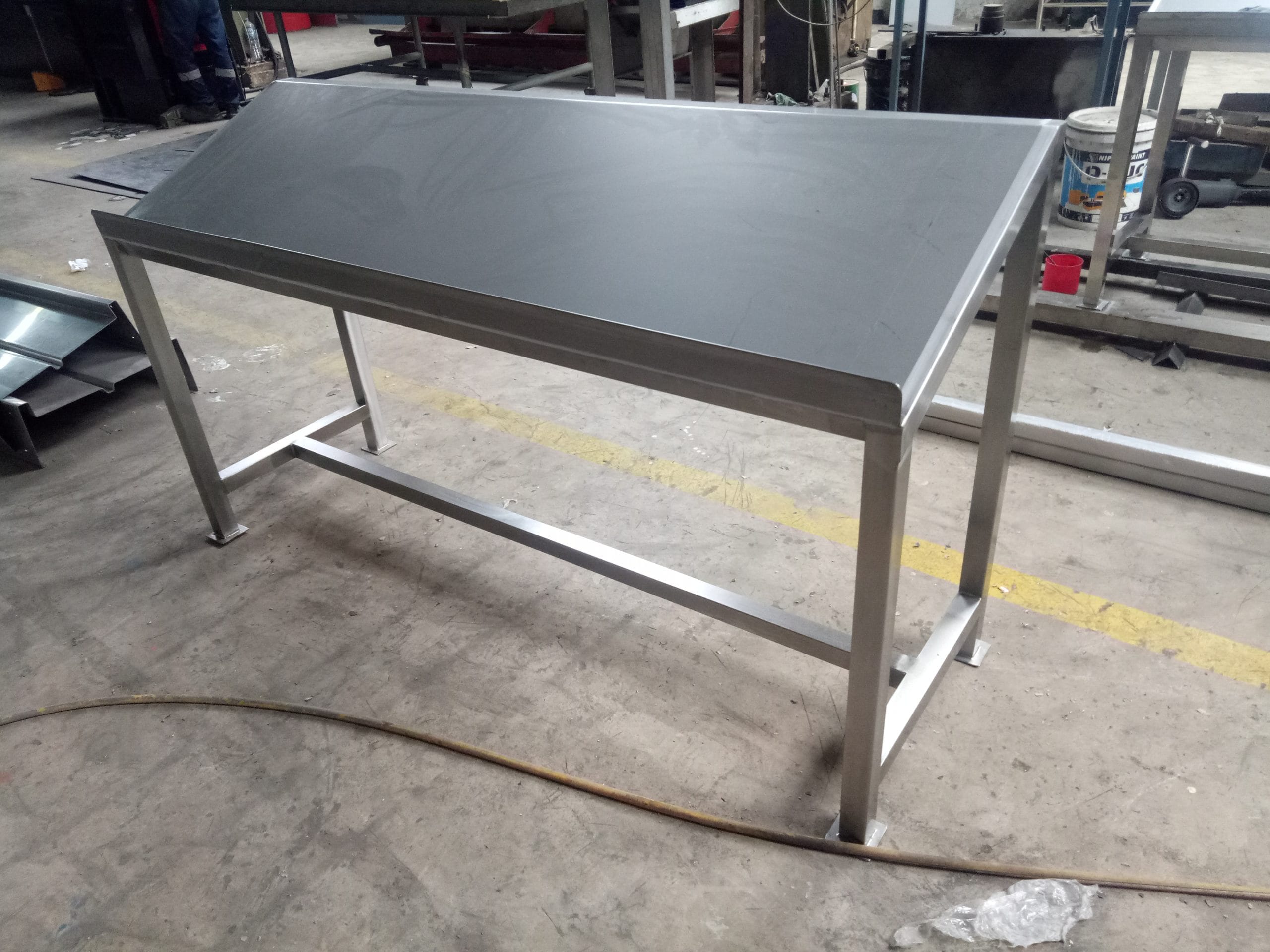 Meja Stainless